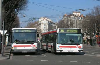 http://www.lyon-en-lignes.org/fichiers/Plan/Jeanmace/bus.jpg